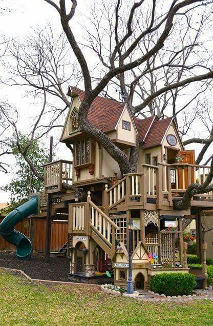 40 Fancy Treehouses And Playhouses