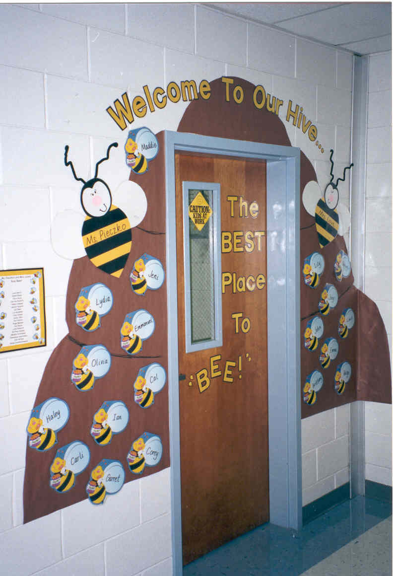 Bee-Themed Classroom Door