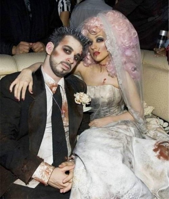 bride and groom zombie costume idea for couples