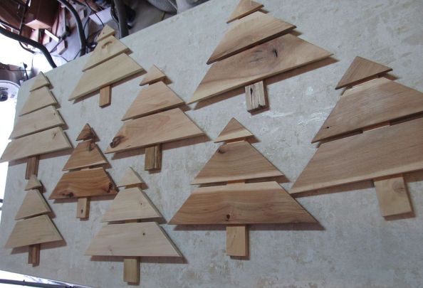 christmas-tree-art-craft-from-ht-pallets-ready-for-designs-christmas-decorations-crafts-pallet