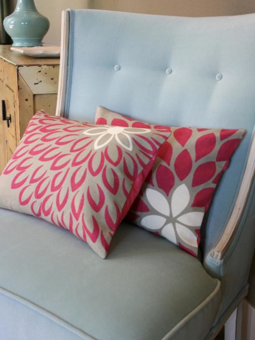 Original_Janell-Beals-Easy-Sew-Pillows-Beauty_s3x4.jpg.rend.hgtvcom.616.822