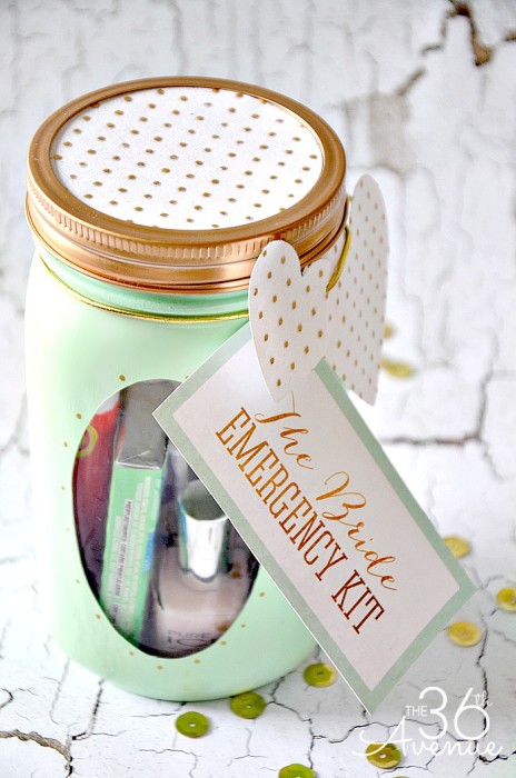 Mason-Jar-Crafts-The-Bride-Emergency-Kit