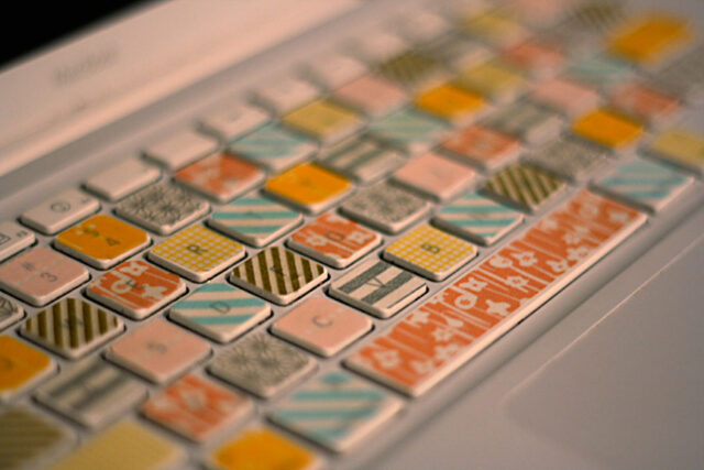 1-16-12washi-tape-keyboard