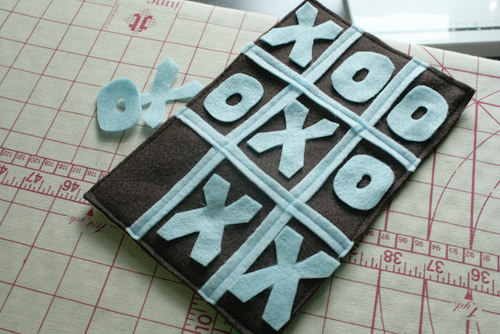 Travel Tic Tac Toe Game