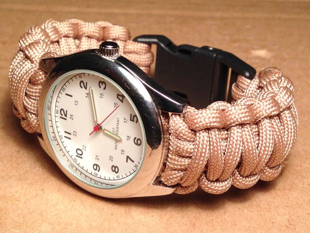 How to Make a Paracord Watch with a Buckle