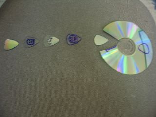How to Make Guitar Picks from CDs