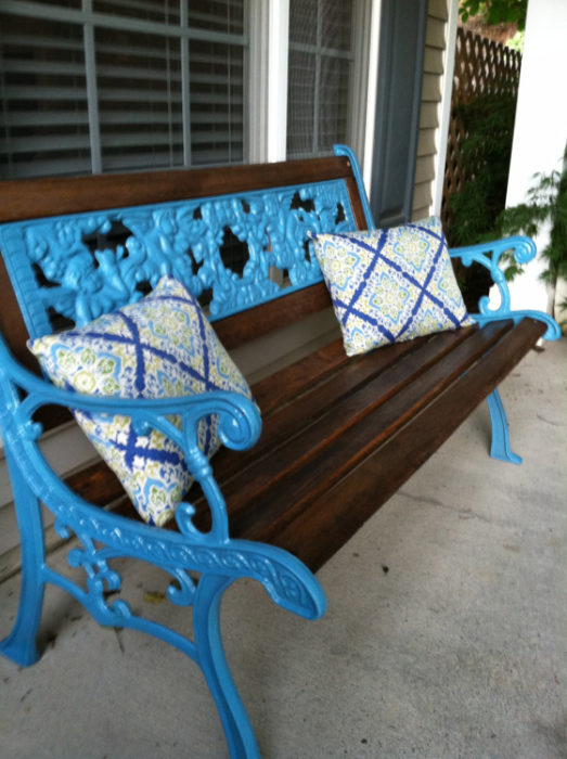 Spray Paint a Wrought Iron Bench