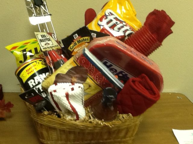 boyfriend birthday gift basket