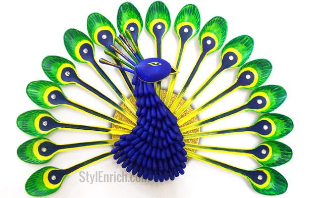 DIY Room Decor How to Make a Peacock from Plastic Spoon