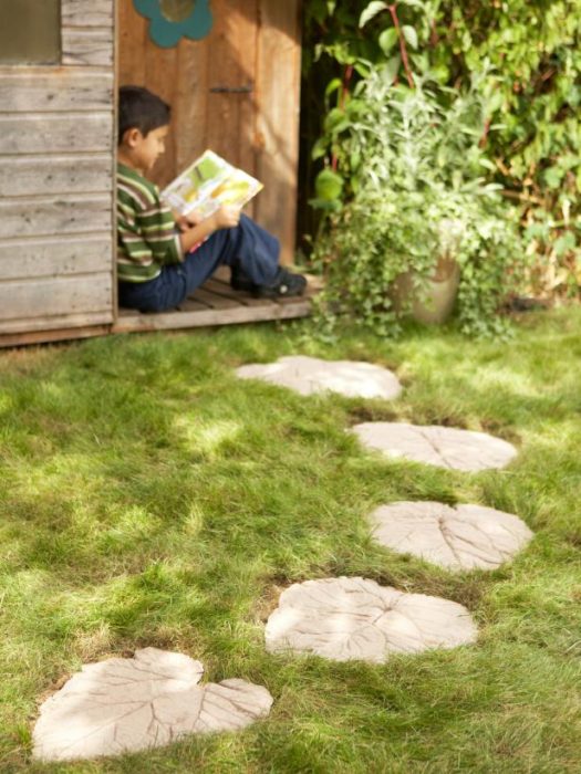 How to Make a Decorative Garden Path