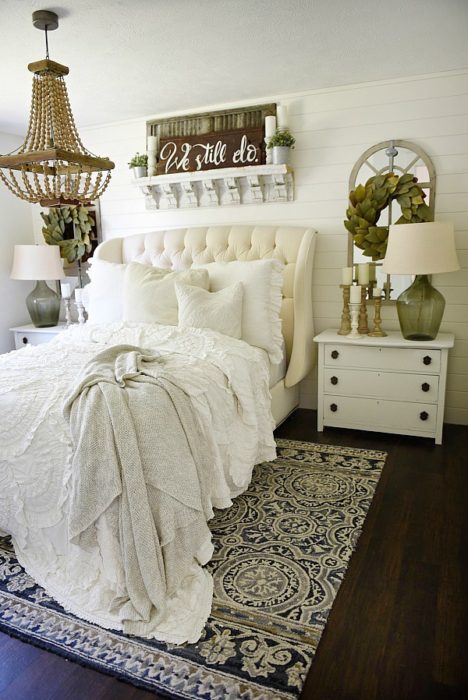 Cozy Farmhouse Bedroom Makeover