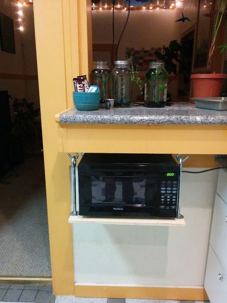 hanging-microwave-shelf