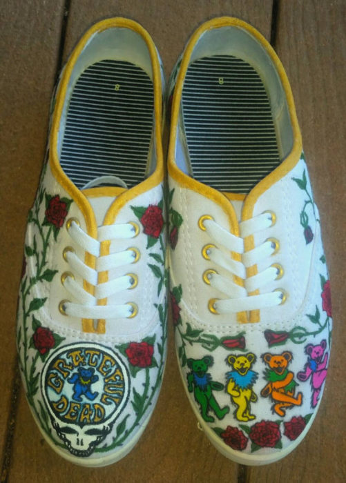the-grateful-dead-hand-painted-sneakers