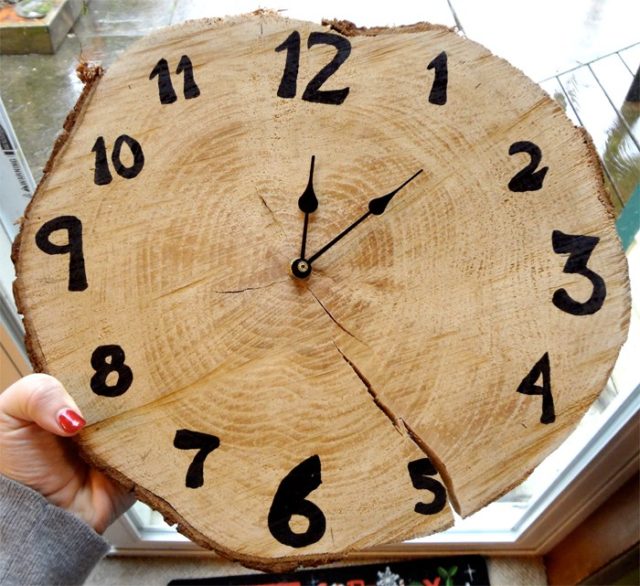 wood-cookie-clock