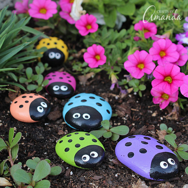 ladybug-painted-rocks