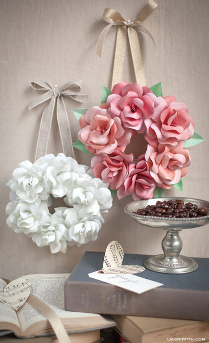 make-a-mini-rose-wreath