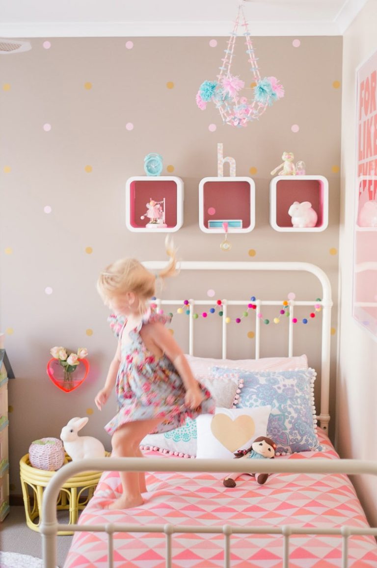 48 DIY Decorating Ideas for a Little Girl's Room