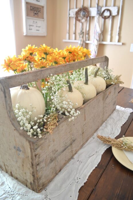 37 Show Stopping DIY Thanksgiving Centerpieces